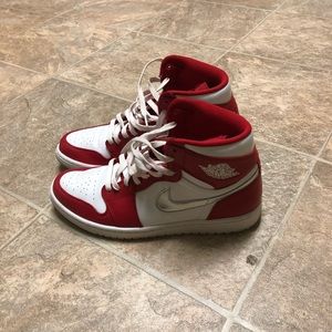 Jordan 1 “Silver Medal”